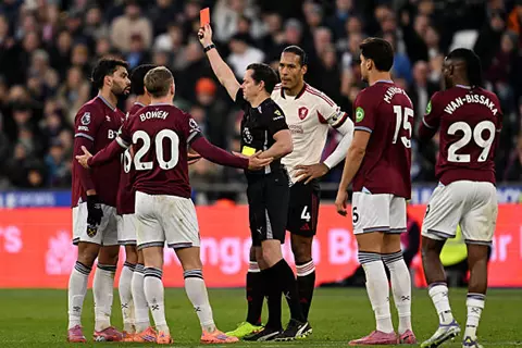 باكيتا: الاتحاد الإنجليزي لم يدعمني نفسيًا.. وسلوكي انعكاس لما تعرضت له